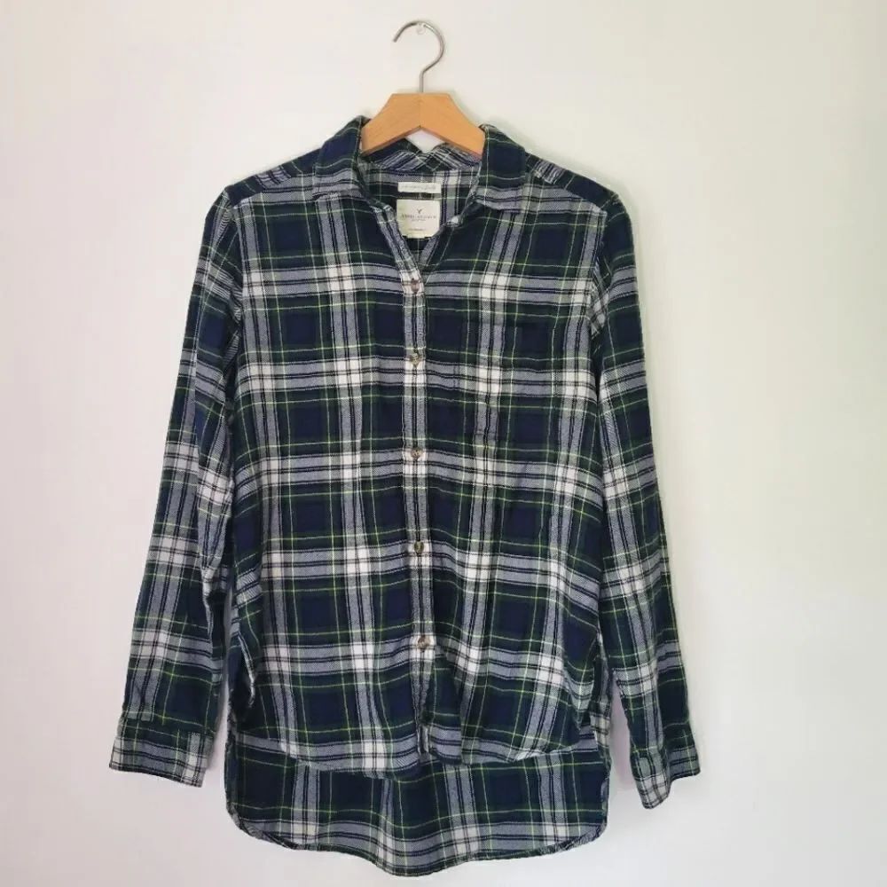 American Eagle Outfitters Boyfriend Fit Green Blue Flannel Button Down Shirt S